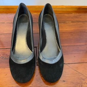 *5 for $20 GAP black suede round toe heels